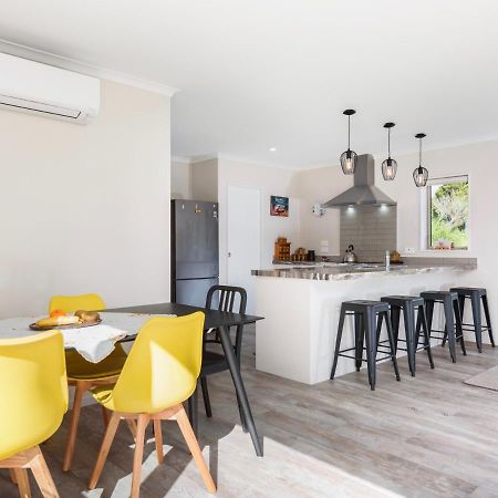 Modern Beach Break - Waihi Beach Holiday Home Esterno foto