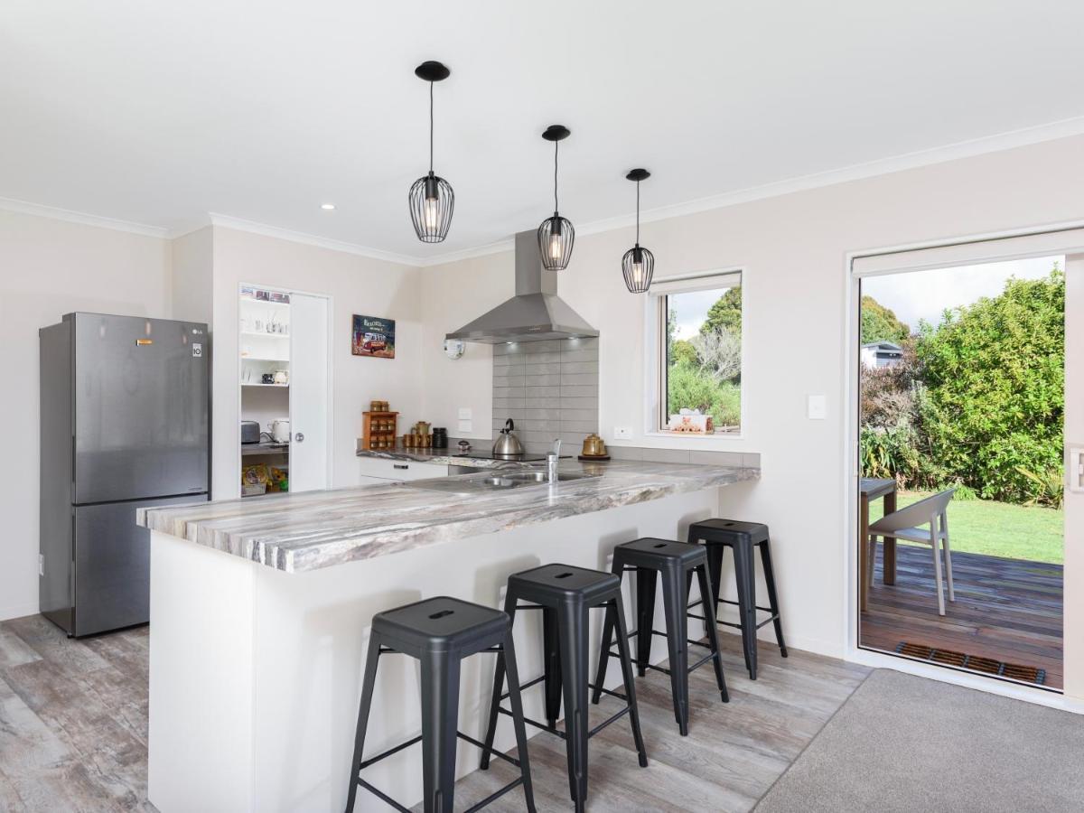 Modern Beach Break - Waihi Beach Holiday Home Esterno foto